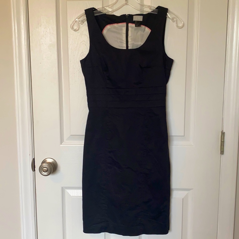 H&M Modern Classic dress